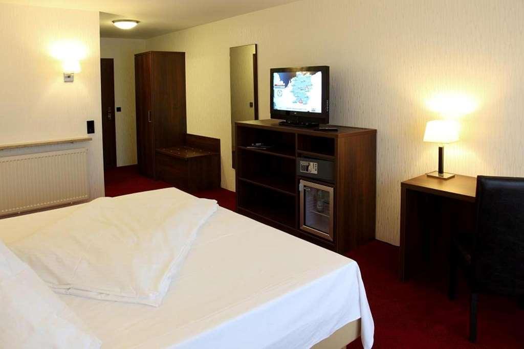 Lobinger-Parkhotel Giengen an der Brenz Quarto foto